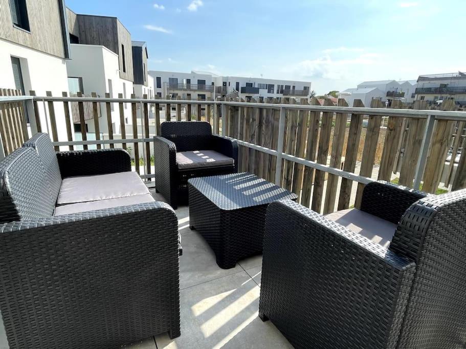 Apartment Avec Balcon Et Parking! *
